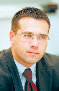 STUCKA.PNG (117561 bytes)