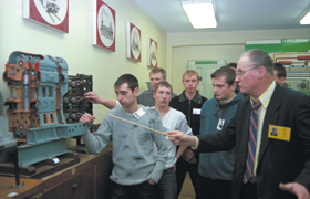 DZSK003.PNG (96067 bytes)