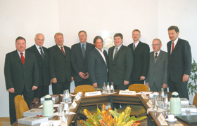 EM.PNG (93055 bytes)