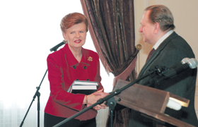 VAIRA.PNG (81915 bytes)