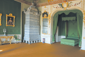 RUNDALESPILS.PNG (102760 bytes)