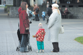 SIEVIETES.PNG (99335 bytes)