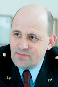 DZENIS.PNG (102883 bytes)