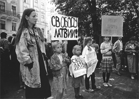 07.PNG (50314 bytes)