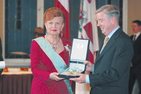 02.PNG (97971 bytes)