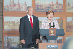 B3469.PNG (96469 bytes)