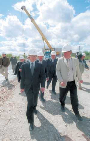 PIRMAAA.PNG (267320 bytes)