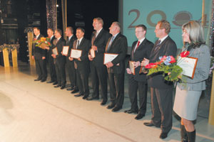 PIRMAAAAA.JPG (18249 bytes)