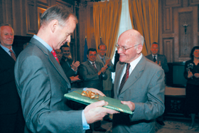 POLI2.PNG (105262 bytes)