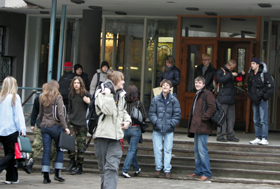 SKOLA.PNG (108343 bytes)