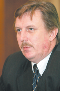 KUCINSKIS.PNG (112293 bytes)