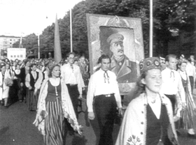 01.PNG (47084 bytes)