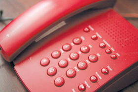 TELEFONS.PNG (101532 bytes)