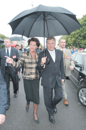 PIRMAAAAAAA.JPG (35398 bytes)