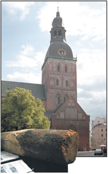 PAAALII.JPG (17993 bytes)