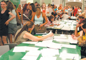 PIRAAAAAAA.JPG (25182 bytes)