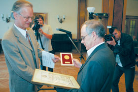 EIKMANIS.JPG (18527 bytes)