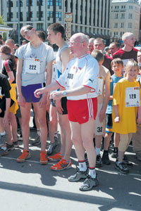 FISBAHS2.JPG (24496 bytes)