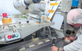 03.JPG (16582 bytes)