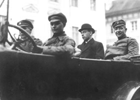 MEIEROVICS-2.JPG (10508 bytes)