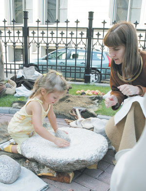 PIRMAAA.JPG (38806 bytes)