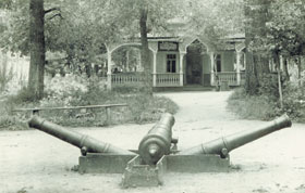 BRITANS04.JPG (15820 bytes)