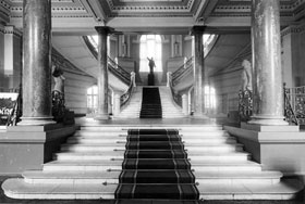 MUZEJS3.JPG (15623 bytes)