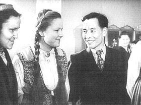 VESTURE-3.JPG (15611 bytes)