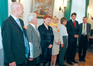 PIRMAAA.JPG (20764 bytes)