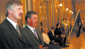 MUZIIK.JPG (17136 bytes)