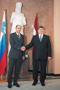 SLOVENIS.JPG (17230 bytes)