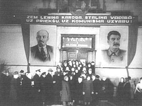 VESTURE2.JPG (16343 bytes)