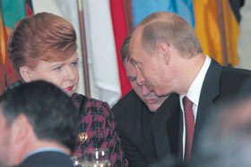 VIKE_ANO60_7.JPG (12924 bytes)