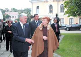 VIIIK.JPG (18676 bytes)