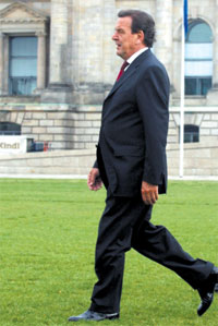 VAC2.JPG (18022 bytes)