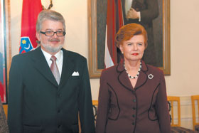 Z2.JPG (13332 bytes)