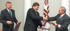 SPELES.JPG (11827 bytes)