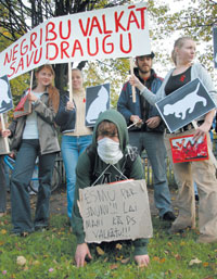 DZIVNIEKI.JPG (25680 bytes)