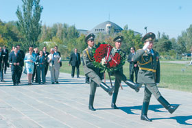 VIKE_ARMENIJA3.JPG (18848 bytes)