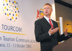 PIRMAAA.JPG (17583 bytes)