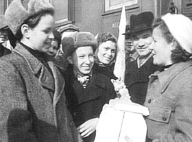 VESTURE-3.JPG (17292 bytes)