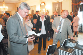 VESTURNIEKI1.JPG (19843 bytes)