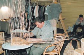 IZSTADE-AMATNIECIBA4.JPG (20772 bytes)