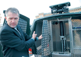 ROBEZSARDZE20.JPG (17303 bytes)