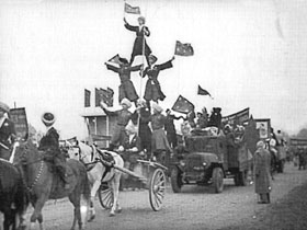 VESTURE-2.JPG (15987 bytes)