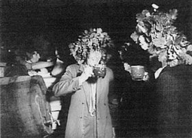 RIEKSTINS02.JPG (16254 bytes)