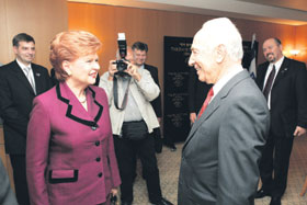 PERESS.JPG (16099 bytes)