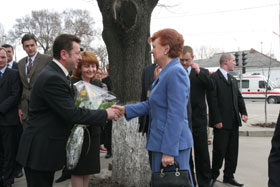 022.JPG (15832 bytes)