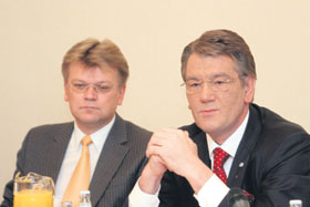 06.JPG (11881 bytes)