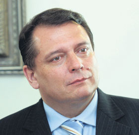 11.JPG (14201 bytes)